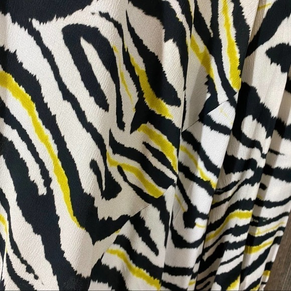 Zara Basic Zebra Print top - Picture 3 of 5